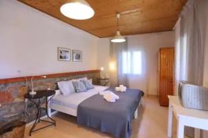 Dreamy House, Skopelos Town