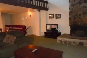 Three-Bedroom Deluxe Townhouse Unit #33 by Snow Summit Townhouses, Big Bear Lake