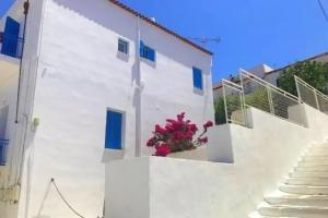 Villa Bagia, Batsi