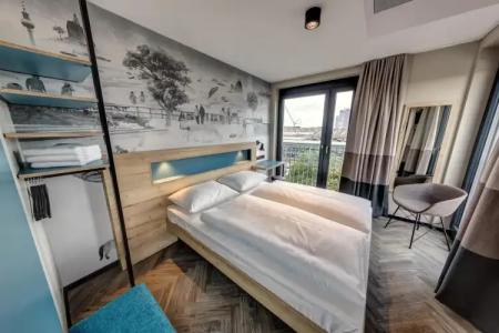 Schulz Berlin Wall at the East Side Gallery - 45