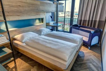 Schulz Berlin Wall at the East Side Gallery - 49