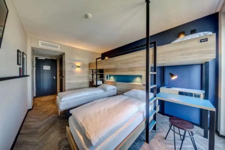 Schulz Berlin Wall at the East Side Gallery - 6