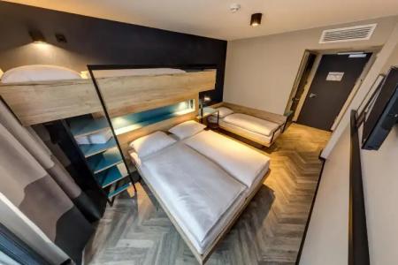 Schulz Berlin Wall at the East Side Gallery - 44