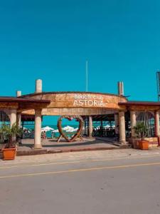 Astoria All Inclusive, Private Beach & Parking - 45