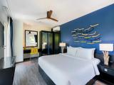Marina Family Suite with balcony