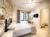 Deluxe Double Suite