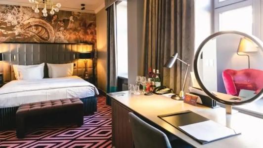 Grand Poet and SPA by Semarah - 107