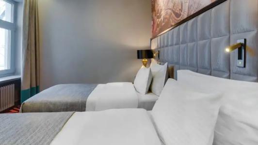 Grand Poet and SPA by Semarah - 101