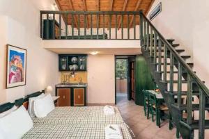 Hotel Ledra, Marathokampos