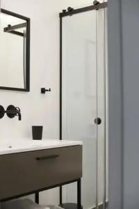 The Artist Athens - 37