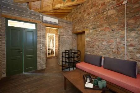 Athenian Residences - 101