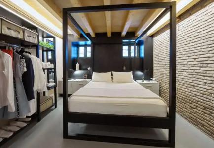 Athenian Residences - 89