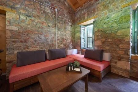 Athenian Residences - 133