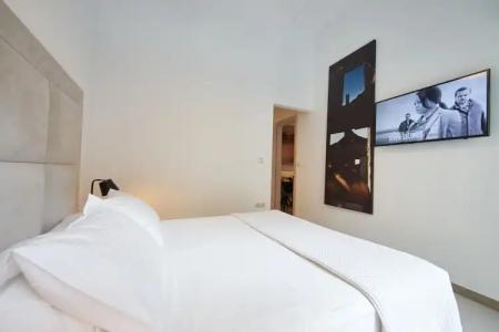 Athenian Residences - 4