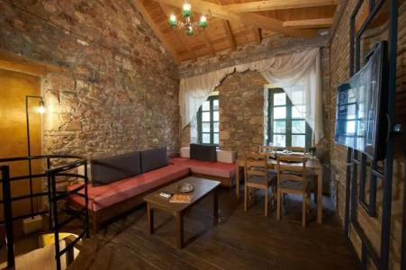 Athenian Residences - 105