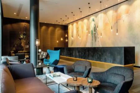 Motel One Koln-Neumarkt - 8