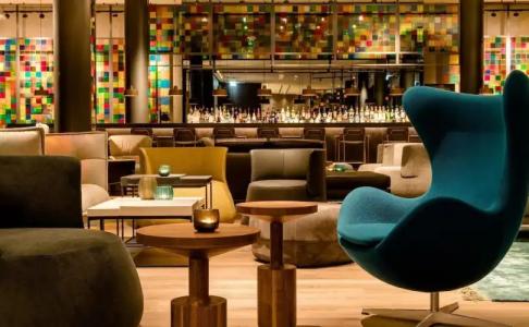 Motel One Köln-Neumarkt - 17