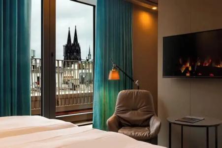 Motel One Koln-Neumarkt - 40