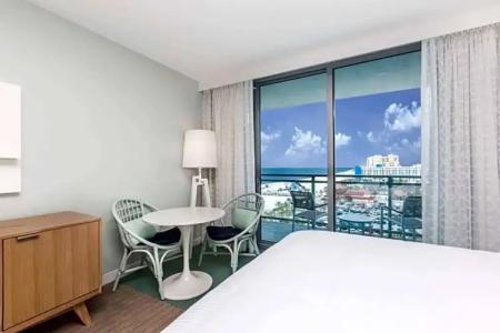 Wyndham Grand Clearwater Beach - 65