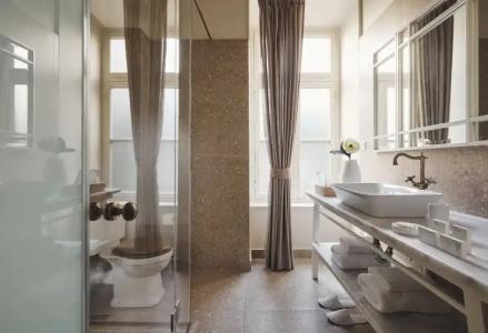 Bohemian Suites Athens - 8