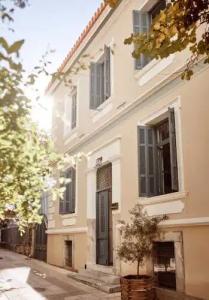 Bohemian Suites Athens - 30