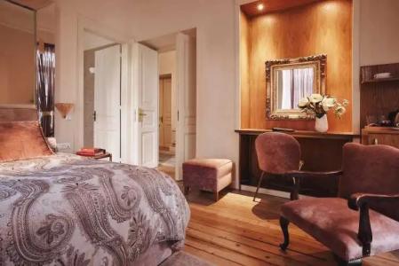 Bohemian Suites Athens - 38