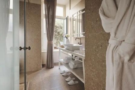 Bohemian Suites Athens - 56