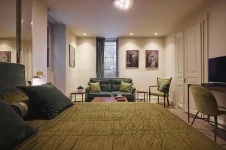 Bohemian Suites Athens - 74