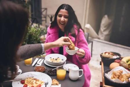 Bohemian Suites Athens - 46