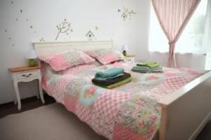 Rozmaring Pihenohaz, Velence