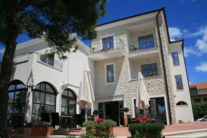 Hotel Nikola, Vodice