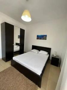 Lilly Apartments - 225