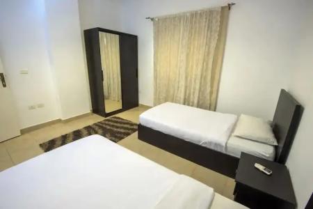 Lilly Apartments - 247