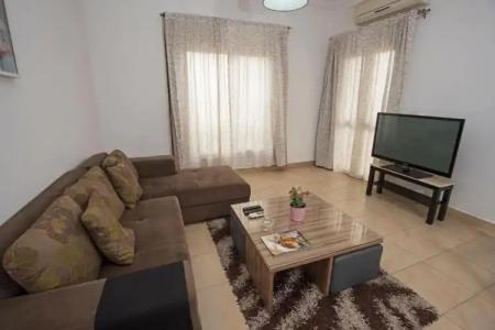 Lilly Apartments - 290