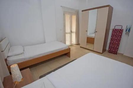 Lilly Apartments - 292