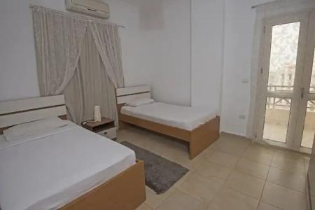 Lilly Apartments - 282