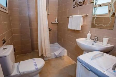 Lilly Apartments - 318