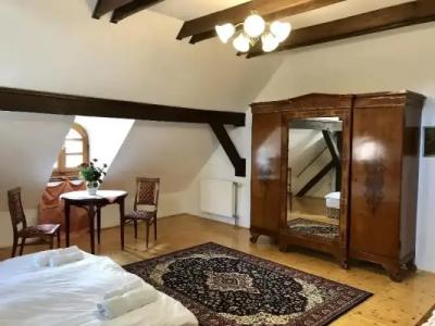 The Houses of History - anno 1830 - 77