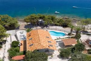 Villa Puntinak island Brac, Sumartin
