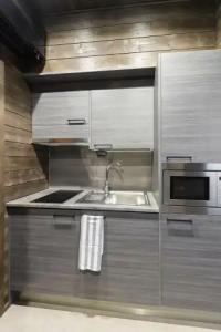 Arctic Fox Igloos - 18