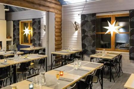 Arctic Fox Igloos - 17