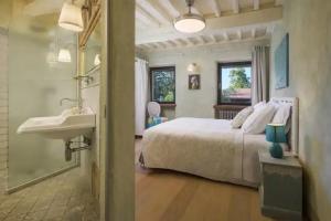 Guest House «La Dama del Bosco», Pietrasanta