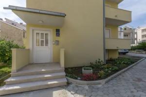 Apartments Srecko, Duce