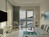 Deluxe Grand Corner Quadruple Suite with sea view