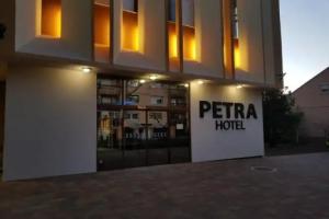 Petra Hotel, Nyiregyhaza