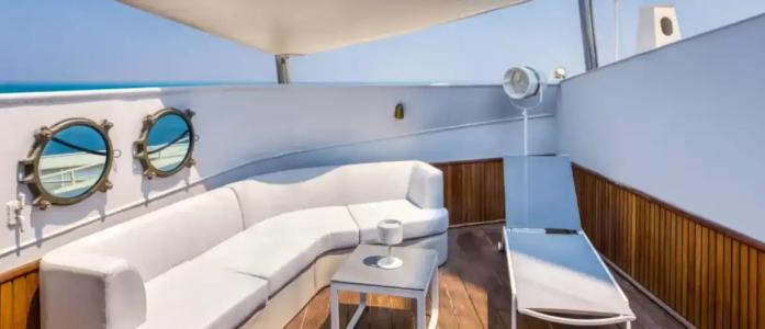 Queen Elizabeth 2 - 144