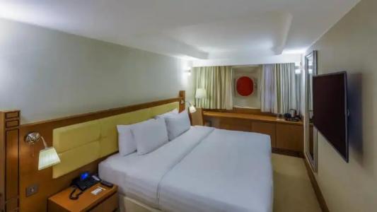 Queen Elizabeth 2 - 119