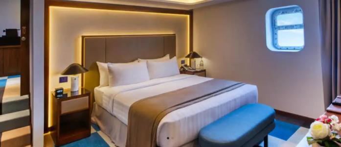 Queen Elizabeth 2 - 139