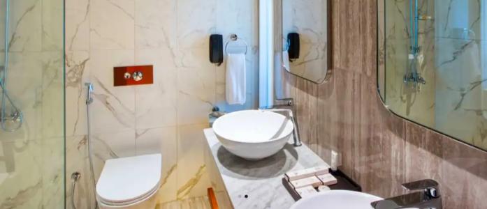 Queen Elizabeth 2 - 125