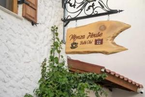 Monza House Otel, Sigacik